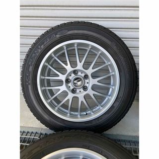 グッドイヤー(Goodyear)の215/60R17 スタッドレスタイヤ1本(2/4)(タイヤ・ホイールセット)