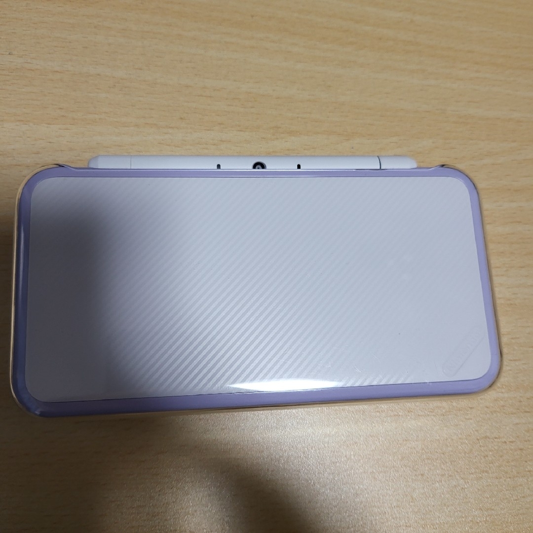 ニンテンドー2DS(ニンテンドー2DS)のNintendo NEW 2DS LL ホワイト/ラベンダー エンタメ/ホビーのゲームソフト/ゲーム機本体(携帯用ゲーム機本体)の商品写真