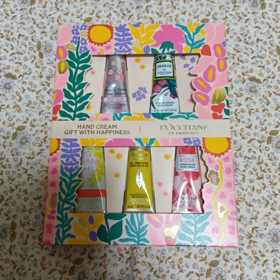 L'OCCITANE(ロクシタン)のロクシタン ハンドクリームギフトセット　10ml　5本 コスメ/美容のボディケア(ハンドクリーム)の商品写真