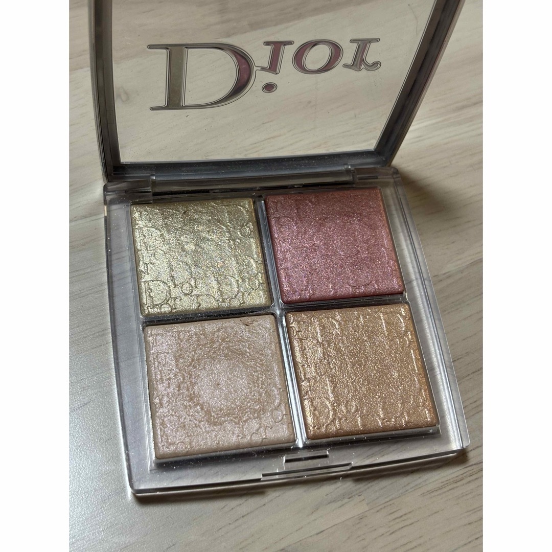 Dior(ディオール)のDIOR フェイスパウダー コスメ/美容のベースメイク/化粧品(フェイスパウダー)の商品写真