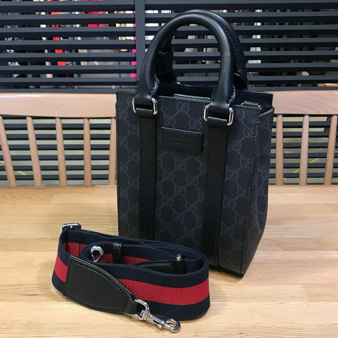 Gucci - 新品未使用 グッチ GGスプリーム 2WAYショルダーバッグ メンズ