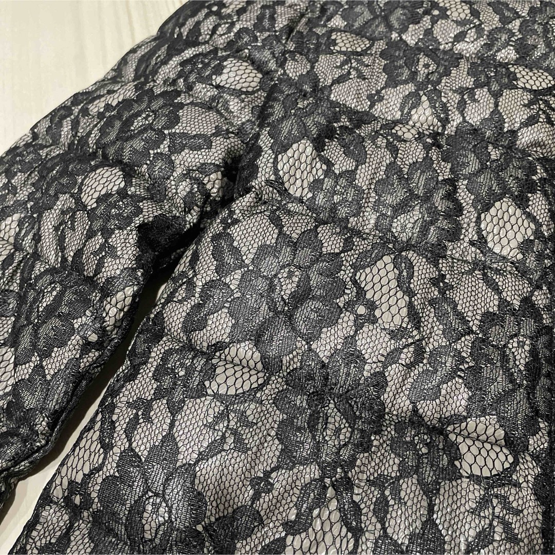 アルマーニ　総レース刺繍　ダウンジャケット レディースのジャケット/アウター(ダウンジャケット)の商品写真
