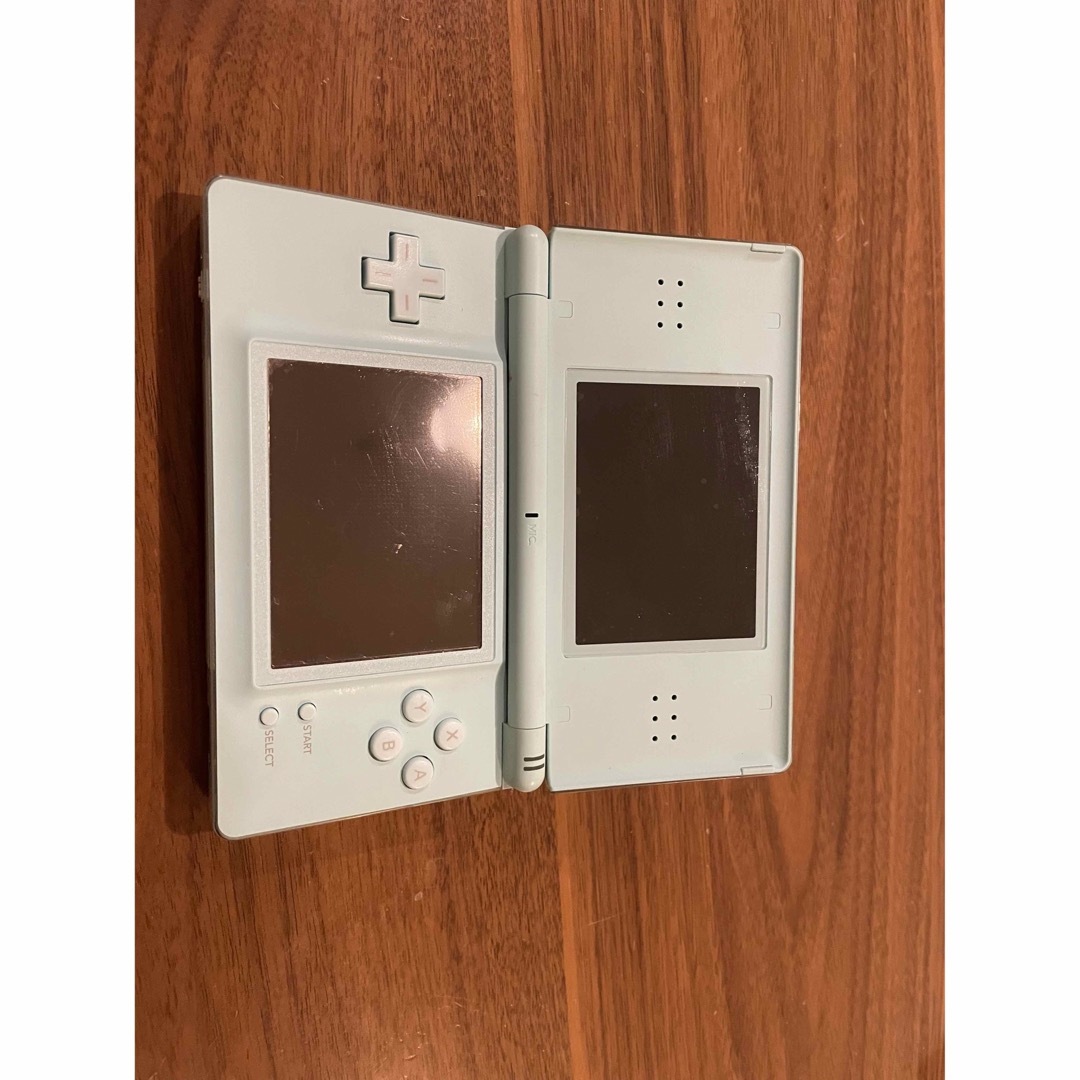 ニンテンドーDS(ニンテンドーDS)のニンテンドーDS lite  エンタメ/ホビーのゲームソフト/ゲーム機本体(携帯用ゲーム機本体)の商品写真