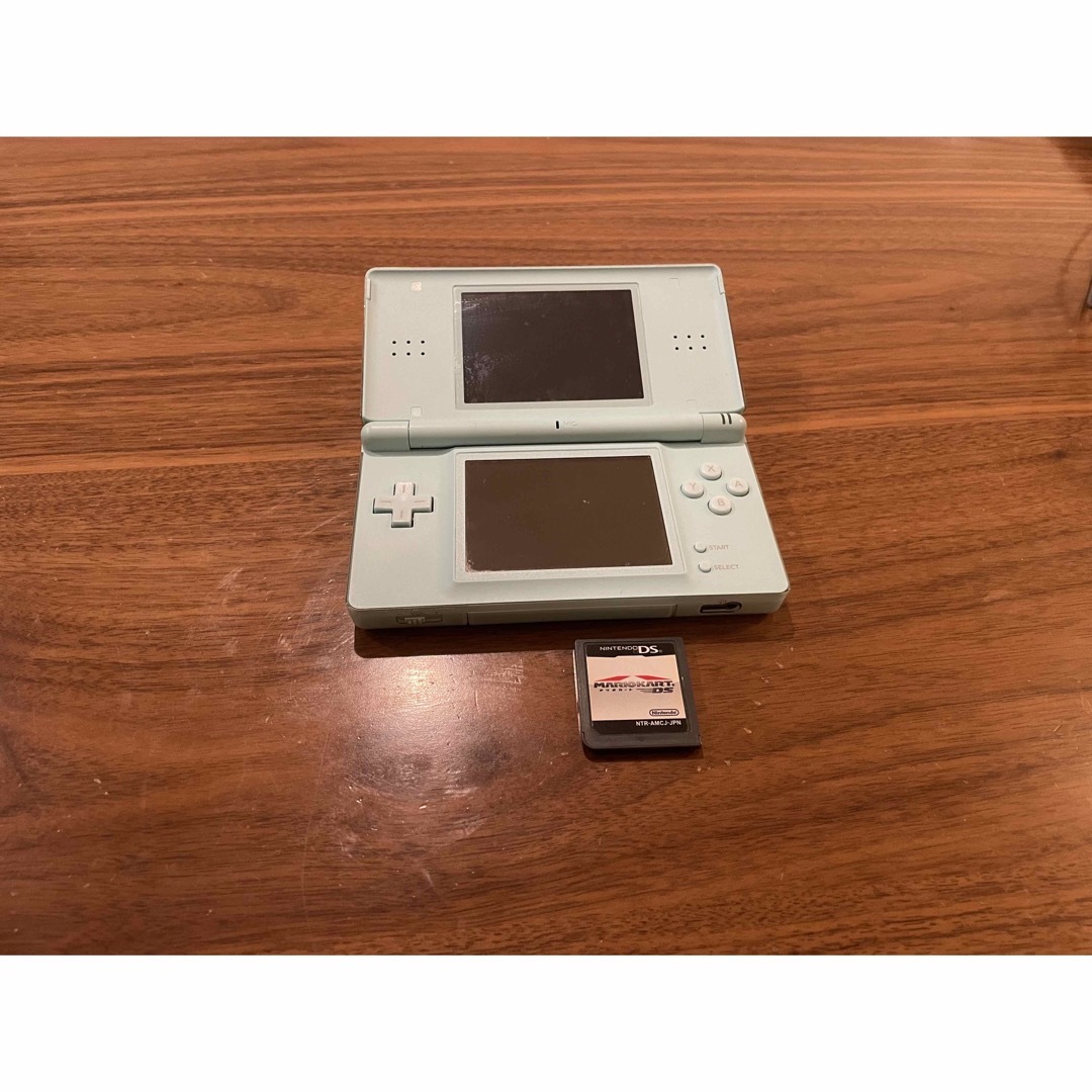 ニンテンドーDS(ニンテンドーDS)のニンテンドーDS lite  エンタメ/ホビーのゲームソフト/ゲーム機本体(携帯用ゲーム機本体)の商品写真