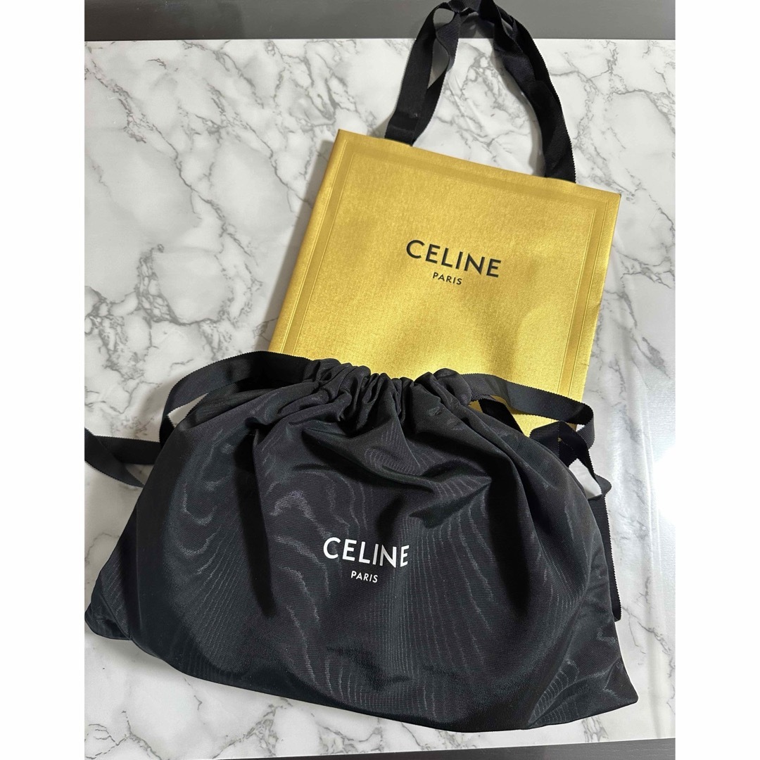 celine(セリーヌ)のCELINE♡トリオンフ♡新品未使用品♡正規品 レディースのバッグ(ショルダーバッグ)の商品写真