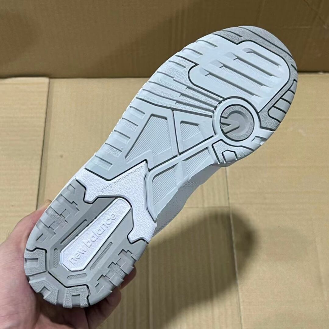 New Balance BB550SW スニーカー 24 の通販 by 即購入☆無言取引歓迎's
