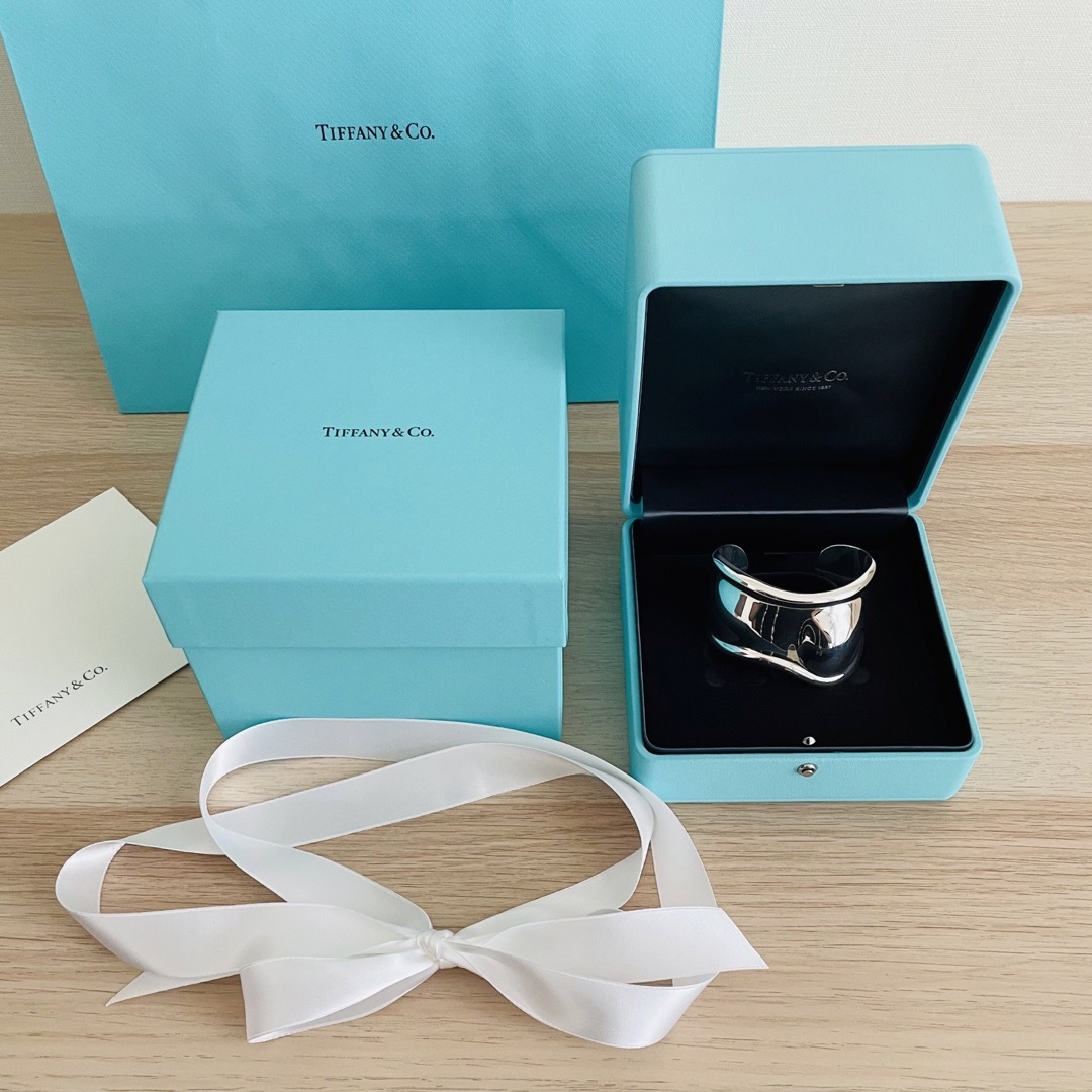 Tiffany & Co.(ティファニー)の新品未使用品 Tiffany ティファニー エルサ・ペレッティ™ ボーン カフ レディースのアクセサリー(ブレスレット/バングル)の商品写真