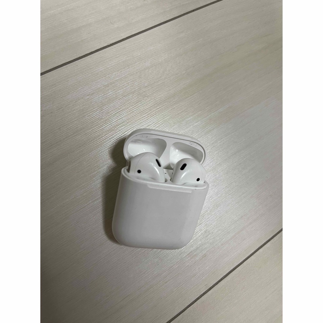 Apple(アップル)のApple AirPods 第1世代 スマホ/家電/カメラのオーディオ機器(ヘッドフォン/イヤフォン)の商品写真