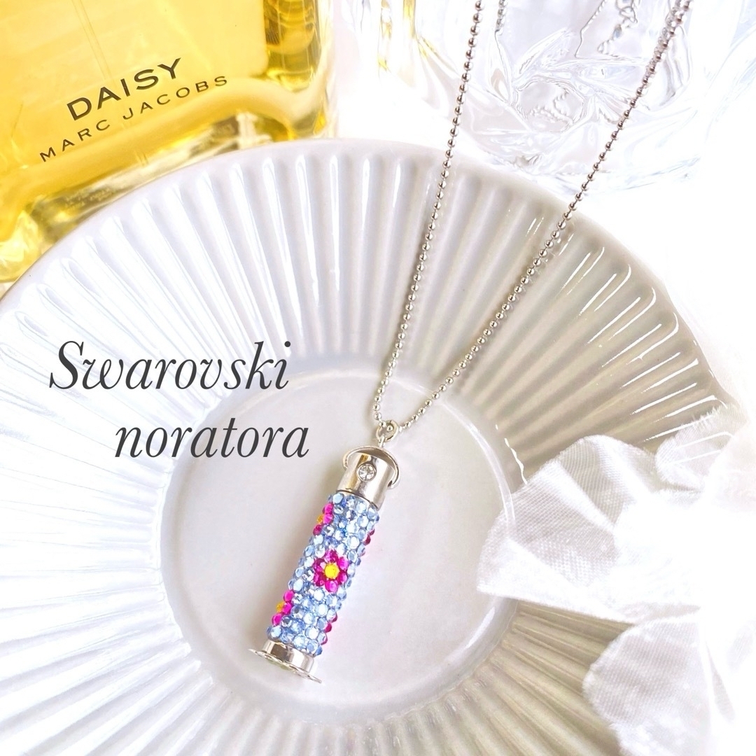 SWAROVSKI(スワロフスキー)のアロマペンダント　アロマ　アロマディフューザー　スワロフスキー　ペンダント　 レディースのアクセサリー(ネックレス)の商品写真