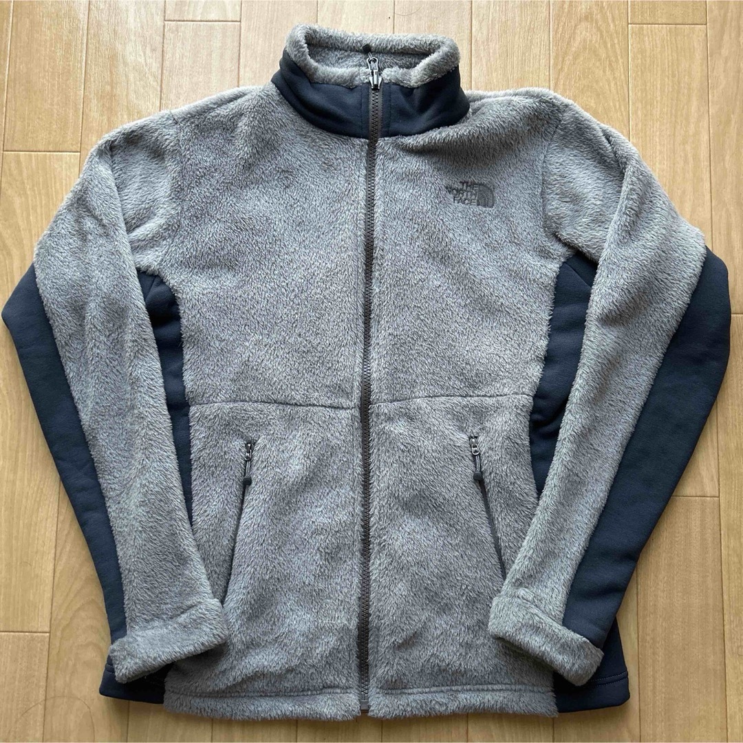 THE NORTH FACE(ザノースフェイス)の【美品】THE NORTH FACE  ジップインバーサミッドジャケット M スポーツ/アウトドアのアウトドア(登山用品)の商品写真