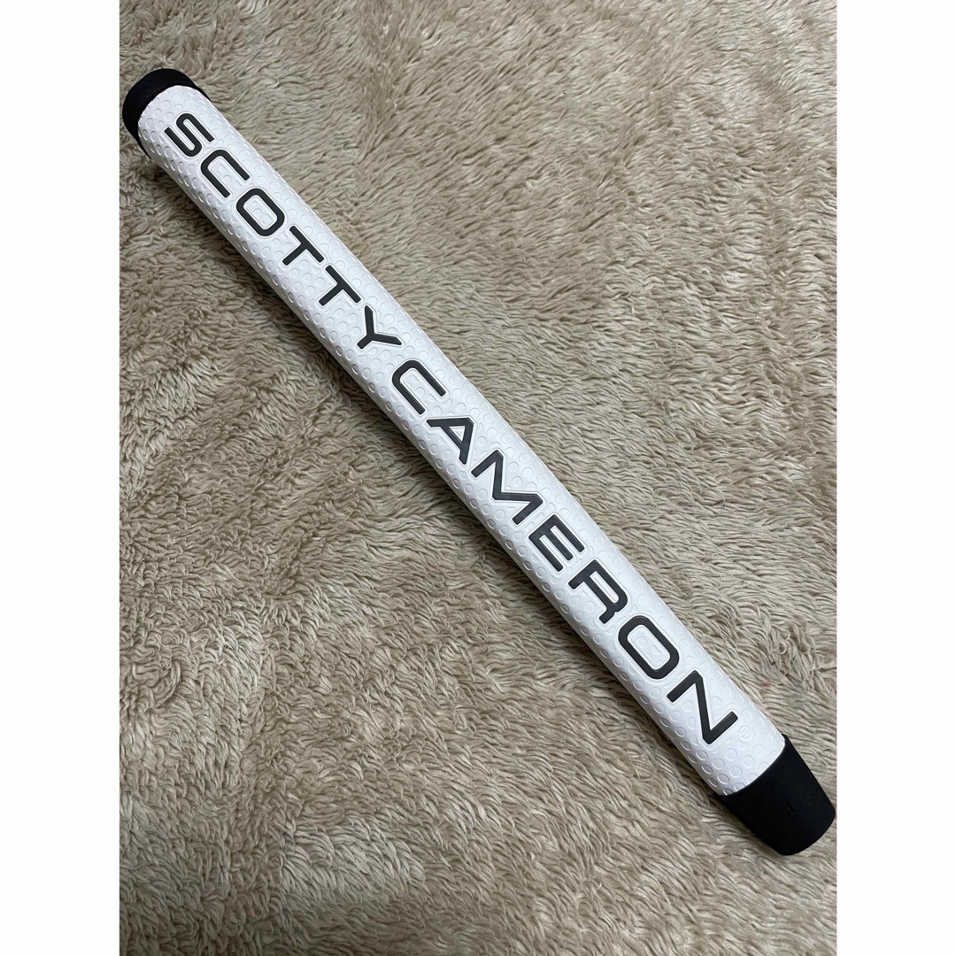 Scotty Cameron(スコッティキャメロン)のスコッティ キャメロン マタドール MID-LARGE ホワイト パターグリップ スポーツ/アウトドアのゴルフ(クラブ)の商品写真