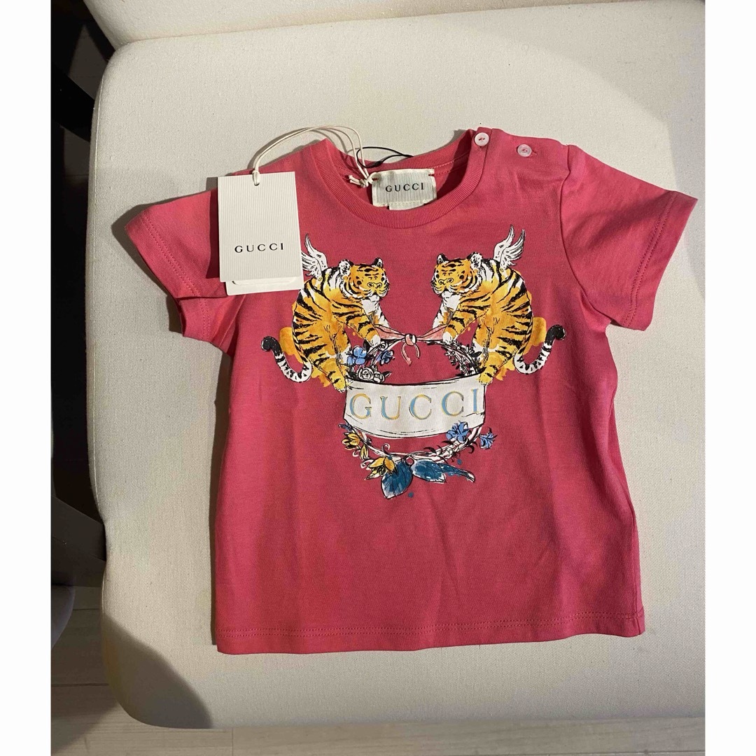 安い買付 GUCCI グッチ ベビー Tシャツ 半袖 ピンク 70 虎 タイガー