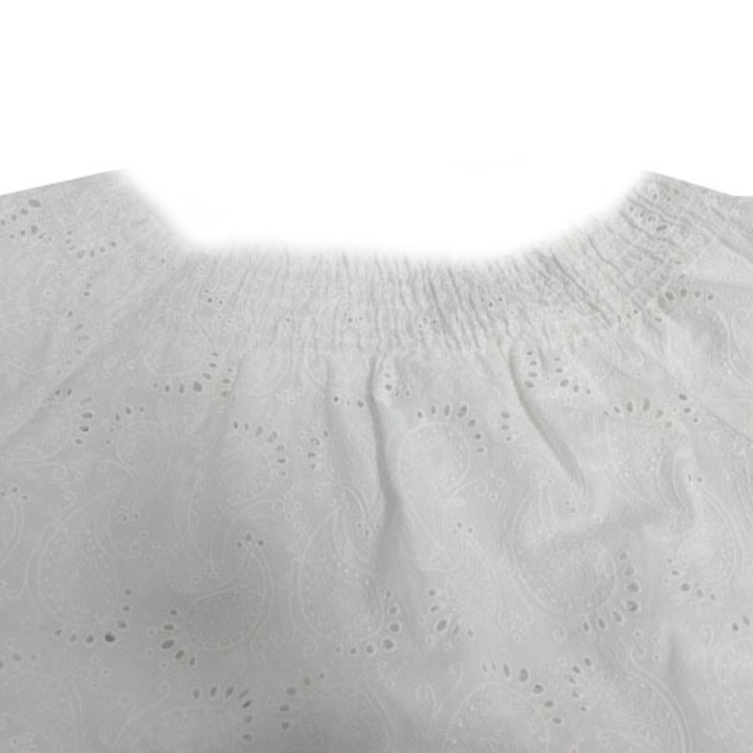 UNITED ARROWS(ユナイテッドアローズ)のユナイテッドアローズ カットソー デコルテ 七分袖 ペイズリー刺繍 コットン 白 レディースのトップス(その他)の商品写真