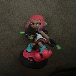 ニンテンドースイッチ(Nintendo Switch)のスプラトゥーン　amiibo  ネオンピンク(ゲームキャラクター)