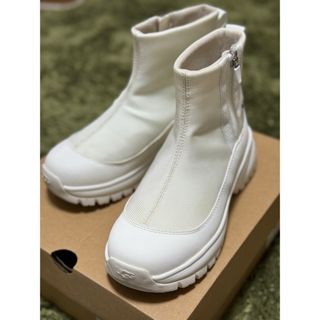 アグ(UGG)のUGG レディースブーツ 防水 Yose Zip(ブーツ)