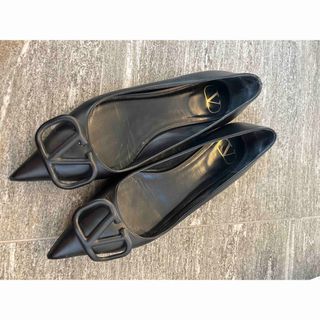 新品Valentino パテントレザー オープントゥ リボン パンプス 37