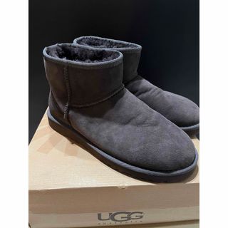 新品未使用✨UGG ムートンブーツ　フリンジ　ラインストーン付 パープルグレー