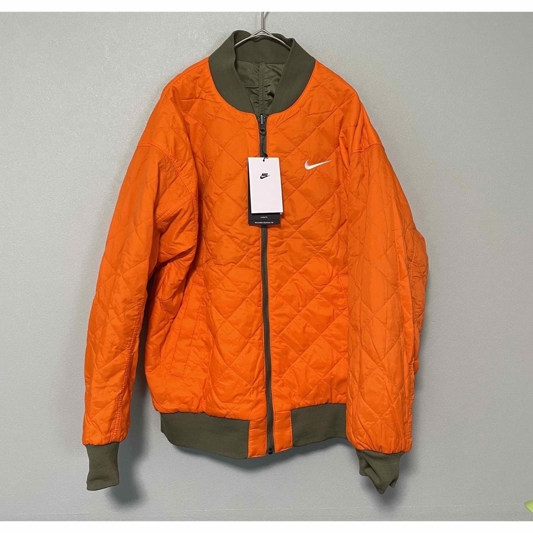 NIKE(ナイキ)のM 新品 ナイキ リバーシブル バーシティ ボンバージャケット ブルゾン   レディースのジャケット/アウター(ブルゾン)の商品写真