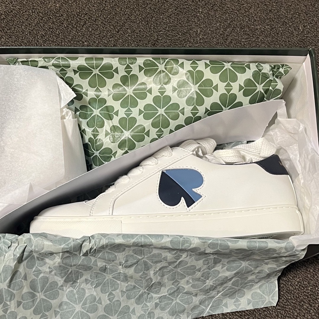 kate spade NEW YORK - ケイトスペード スニーカーの通販 by kate spade NEW YORK - ケイトスペード スニーカーの通販 by