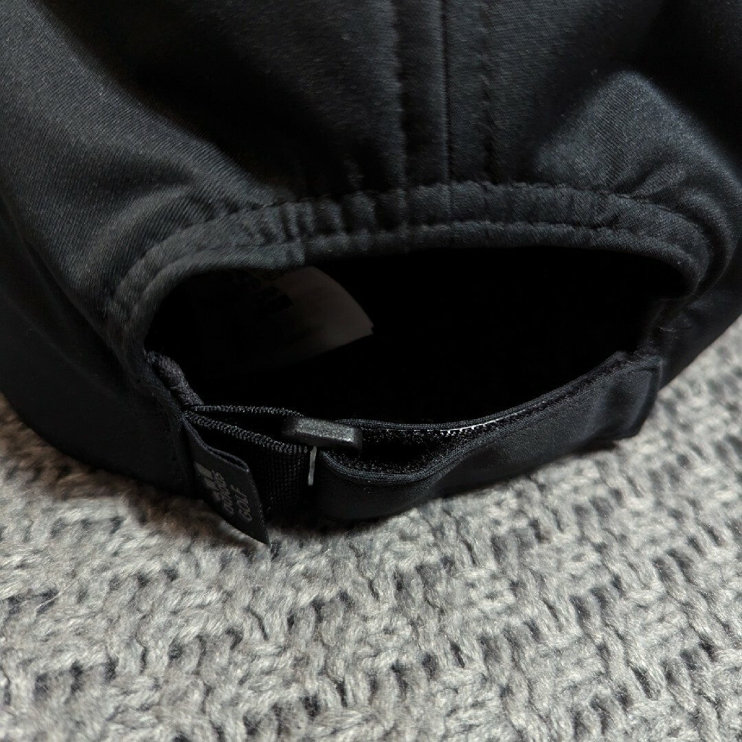 adidas(アディダス)の状態良adidasキャップ帽子野球帽ブラック黒フリーサイズメンズ メンズの帽子(キャップ)の商品写真