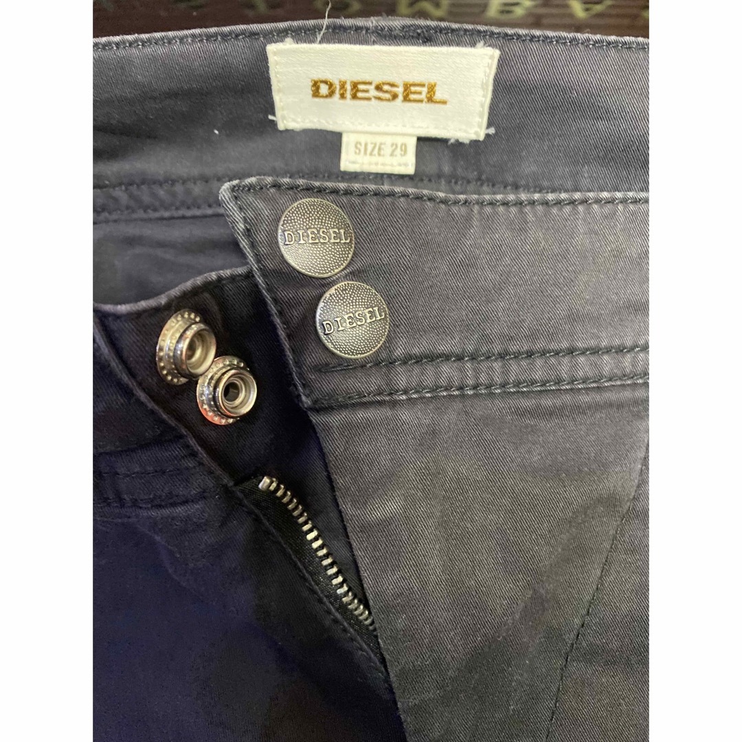 DIESEL(ディーゼル)のディーゼル　お洒落な薄めのグレーパンツ‼️ メンズのパンツ(ワークパンツ/カーゴパンツ)の商品写真