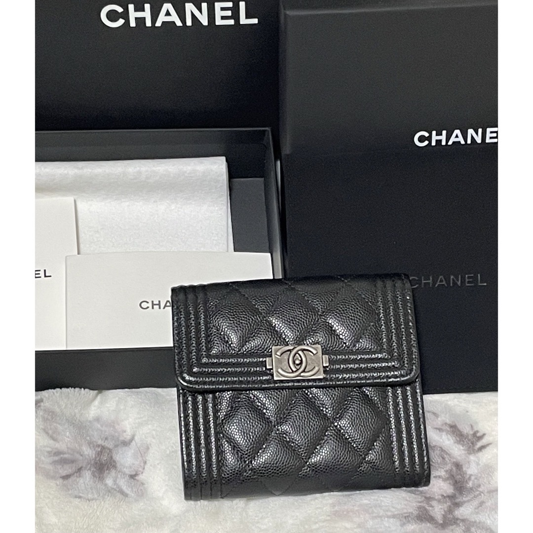 CHANEL(シャネル)の【新品未使用】 CHANEL/シャネル 2つ折り財布 レディースのファッション小物(財布)の商品写真