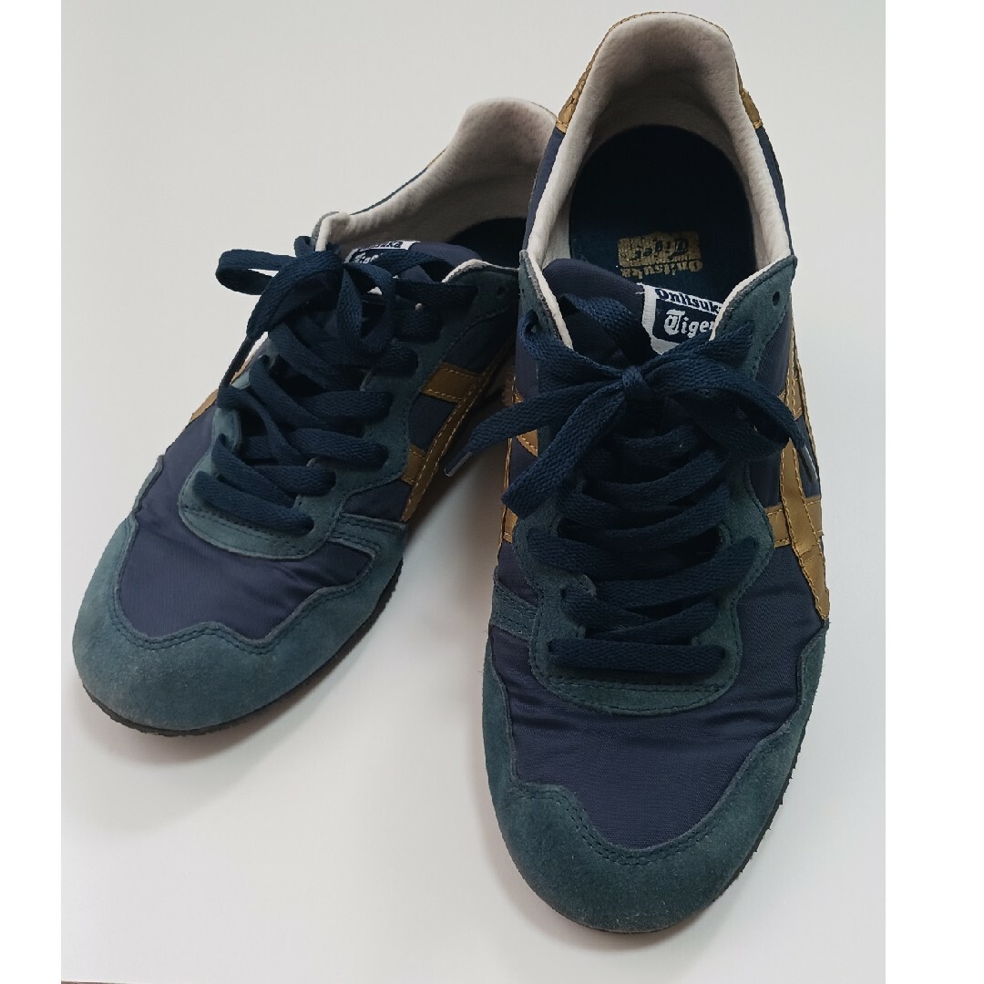 Onitsuka Tiger(オニツカタイガー)のオニツカタイガー SERRNO　MIDNAIT/GOLD　26cm メンズの靴/シューズ(スニーカー)の商品写真