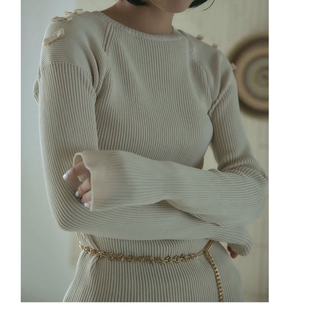 EDIT.FOR LULU(エディットフォールル)のmeer. SHOULDER RIBBON RIB KNIT TOP /CRM レディースのトップス(ニット/セーター)の商品写真