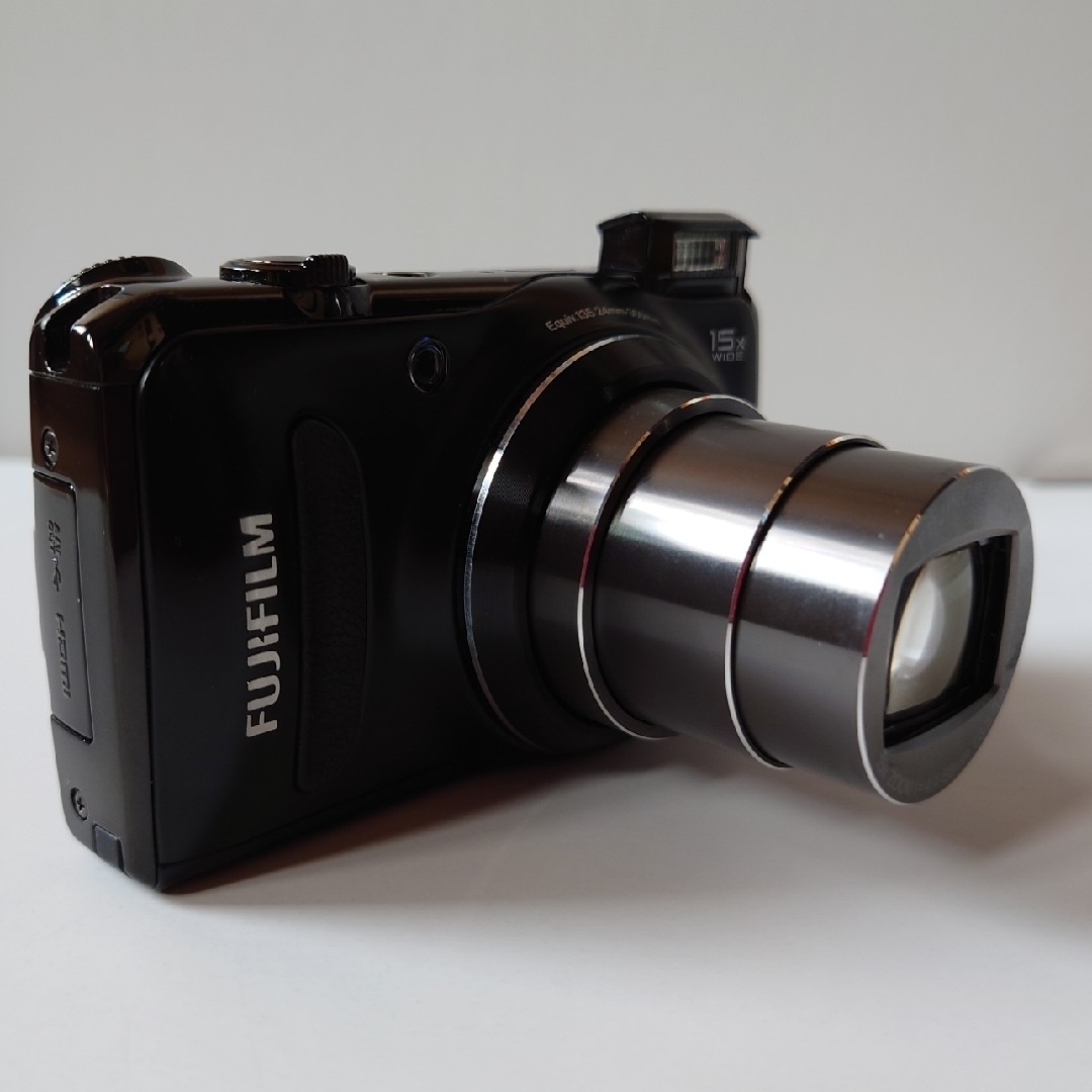 おまけ付　FUJI FILM FinePix F FINEPIX F300EXR スマホ/家電/カメラのカメラ(コンパクトデジタルカメラ)の商品写真