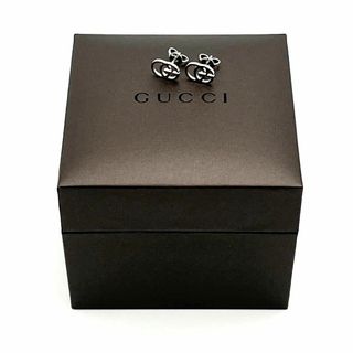 グッチ(Gucci)の【定価10万】グッチ　ピアス　GGランニング　ホワイト　ゴールド　18金　K18(ピアス)