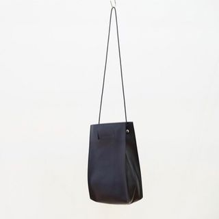 ITTI - itti herrie shopper bag イッチ　レザー　ショルダーバッグ