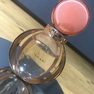 ブルガリ(BVLGARI)のBVLGARI 香水 ローズゴルディア(香水(女性用))