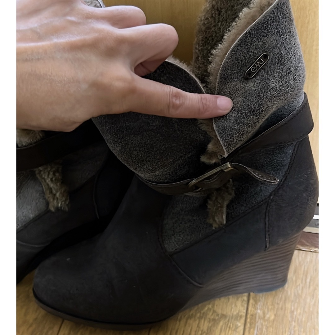 EMU(エミュー)のエミュー emu ファー ブーツ ウェッジソール 24.0 レディースの靴/シューズ(ブーツ)の商品写真