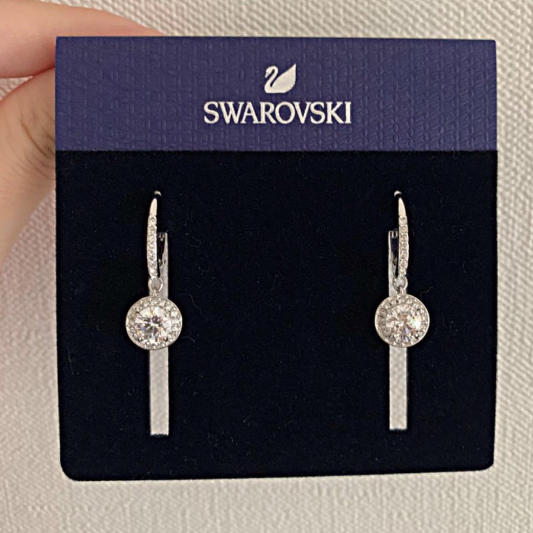 スワロフスキー　SWAROVSKI  ドロップ　ピアス　片耳