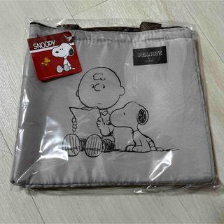 スヌーピー(SNOOPY)の新品未使用スヌーピー保冷温バッグ　グレー(キャラクターグッズ)