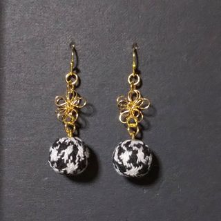 花　冬ピアス(ピアス)