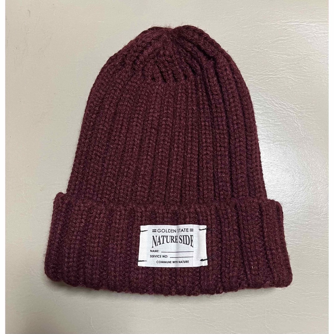 レディース　ニット帽　ワインレッド レディースの帽子(ニット帽/ビーニー)の商品写真