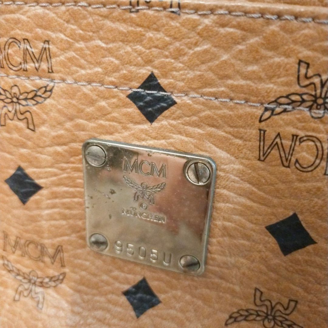 希少　MCM　トートバッグ ヴィセトス柄 ロゴプレート　ロゴグラム レディースのバッグ(トートバッグ)の商品写真