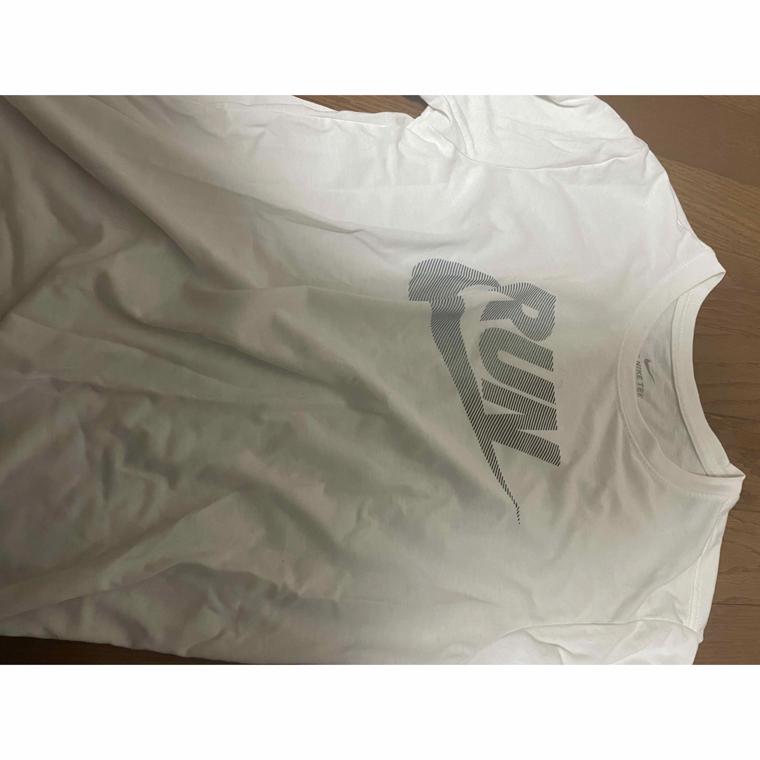 NIKE(ナイキ)のNIKE RUN tシャツ メンズのトップス(Tシャツ/カットソー(半袖/袖なし))の商品写真