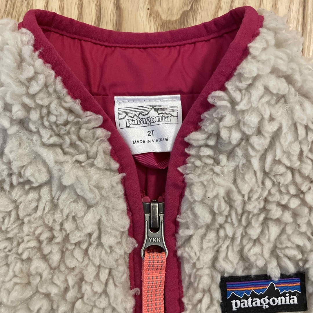 patagonia(パタゴニア)のPatagonia  ベビー・レトロX・ベスト２Ｔ キッズ/ベビー/マタニティのベビー服(~85cm)(ジャケット/コート)の商品写真