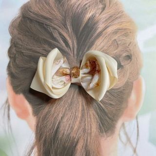 ふんわり 花柄 リボン ヘアゴム アイボリー ヘアアクセサリー(ヘアアクセサリー)