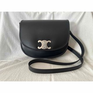 セリーヌ(celine)の直営店購入品BTS V着用◆CELINE トリオンフ ブザス ミディアム カーフ(ショルダーバッグ)