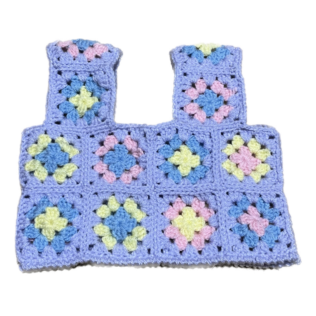 ハンドメイド 子ども服 キッズ ニットビスチェ クロシェニット ベスト かぎ編み キッズ/ベビー/マタニティのキッズ服女の子用(90cm~)(ニット)の商品写真