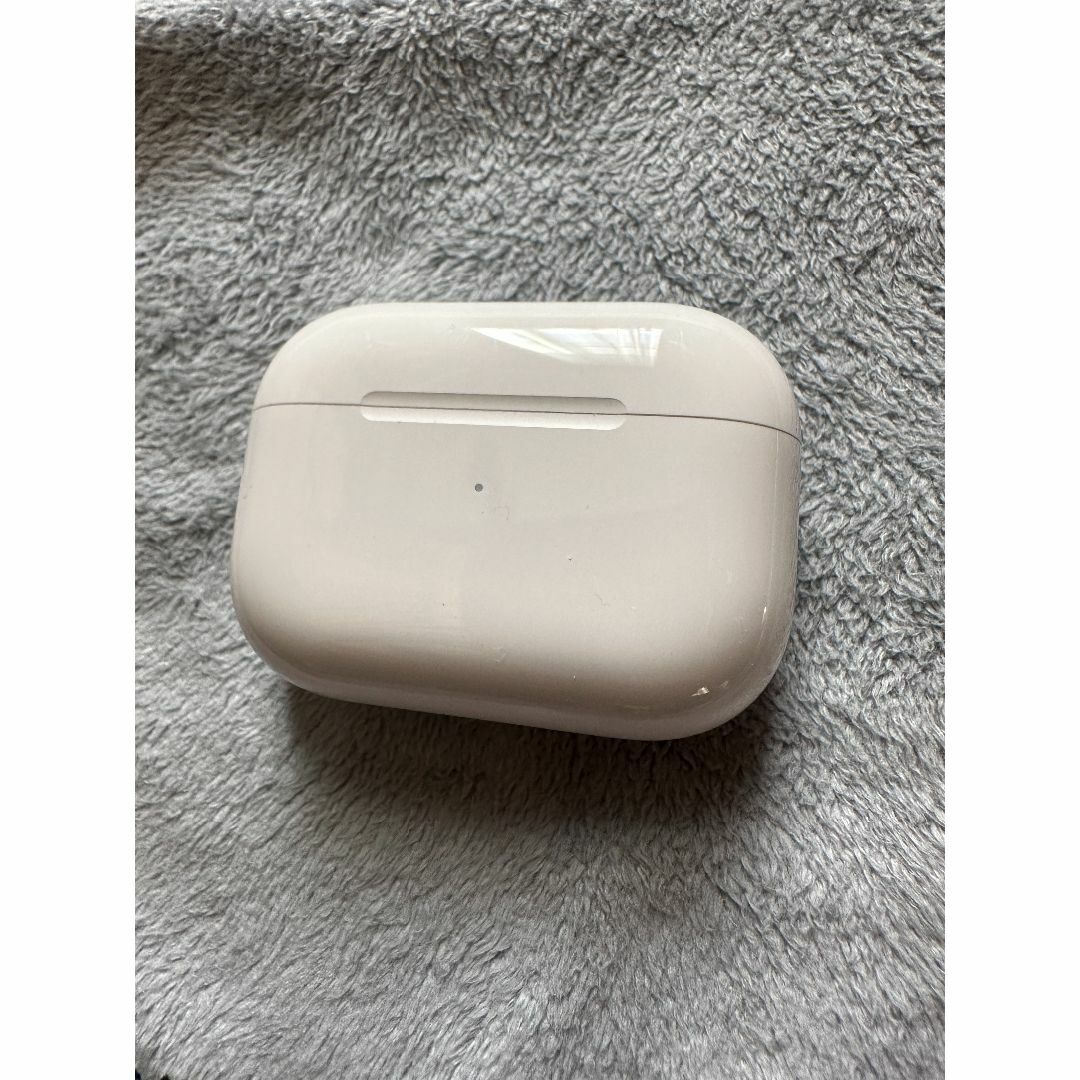 Apple(アップル)のApple AirPods Pro2 Lightning AppleCare付 スマホ/家電/カメラのオーディオ機器(ヘッドフォン/イヤフォン)の商品写真