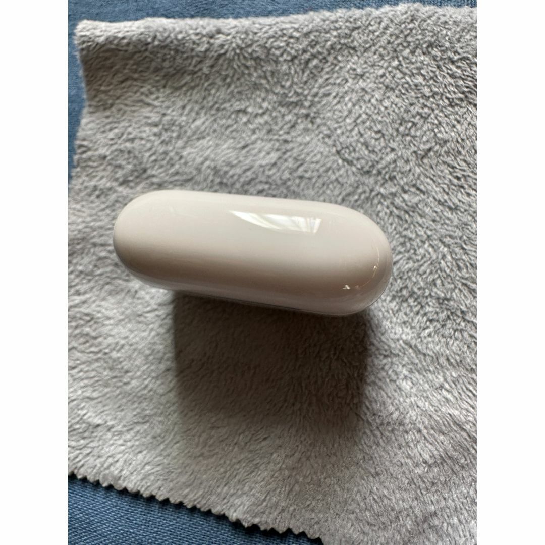 Apple(アップル)のApple AirPods Pro2 Lightning AppleCare付 スマホ/家電/カメラのオーディオ機器(ヘッドフォン/イヤフォン)の商品写真