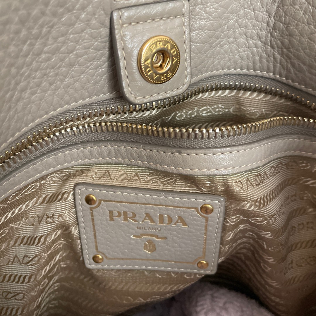 PRADA(プラダ)のPRADA バッグ レディースのバッグ(ハンドバッグ)の商品写真