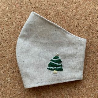 ファッション小物クリスマス????ポインセチア????刺繍入　立体インナーマスク　ハンドメイド