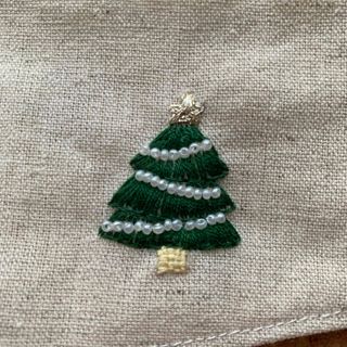 ファッション小物クリスマス????ポインセチア????刺繍入　立体インナーマスク　ハンドメイド