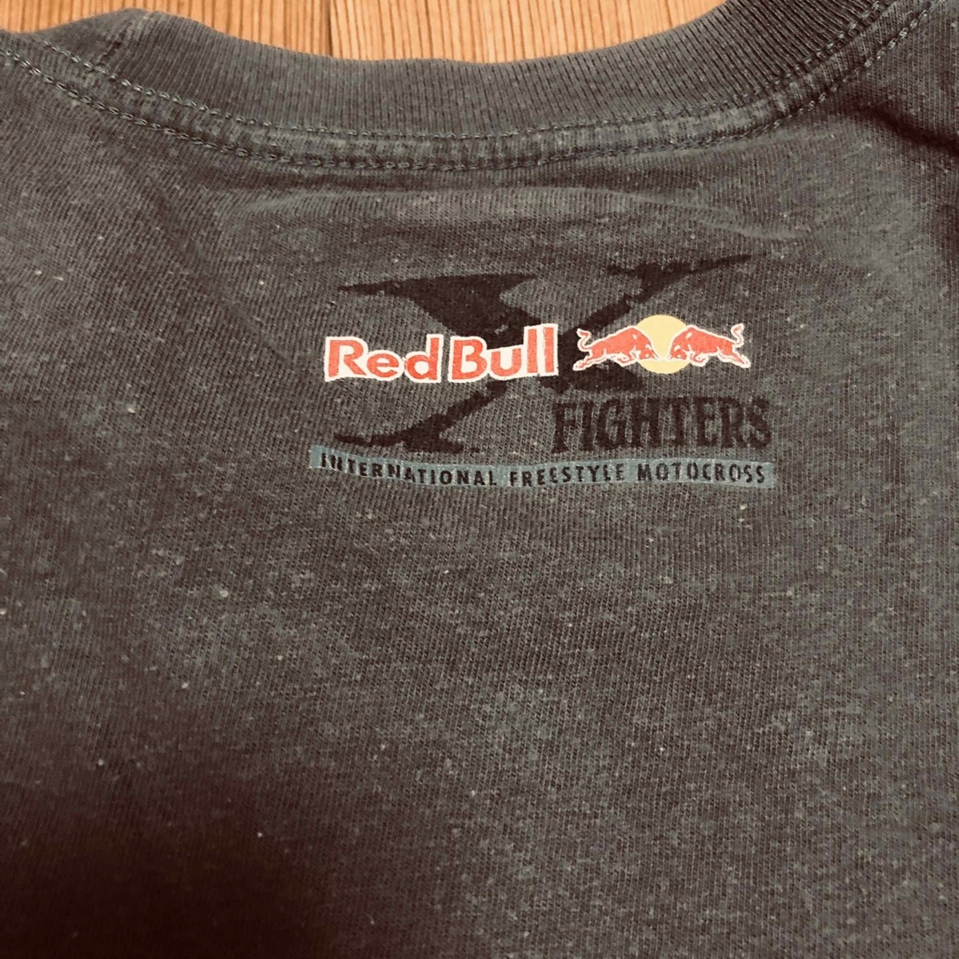 Red Bull(レッドブル)のREDBULL× FOX レッドブル フォックス 半袖 Tシャツ Lサイズグレー メンズのトップス(Tシャツ/カットソー(半袖/袖なし))の商品写真