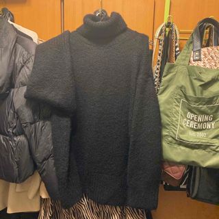 ザラ(ZARA)のZARA♡アルパカ混♡黒ルーズタートルネックニット美品M(ニット/セーター)